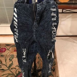 Ripped high waisted denim jeans